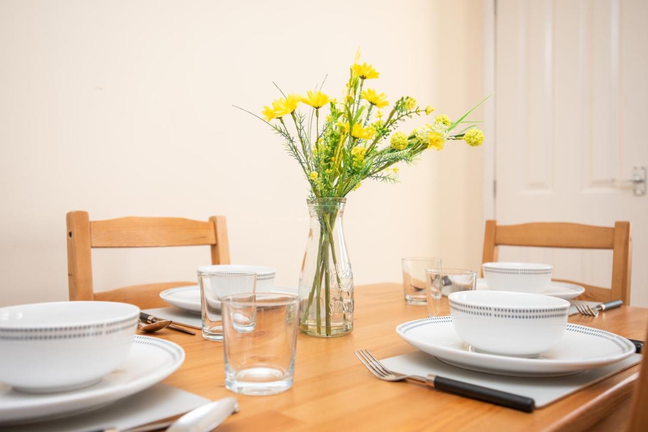 Cowley Spacious Flat With Parking, Oxford Buitenkant foto